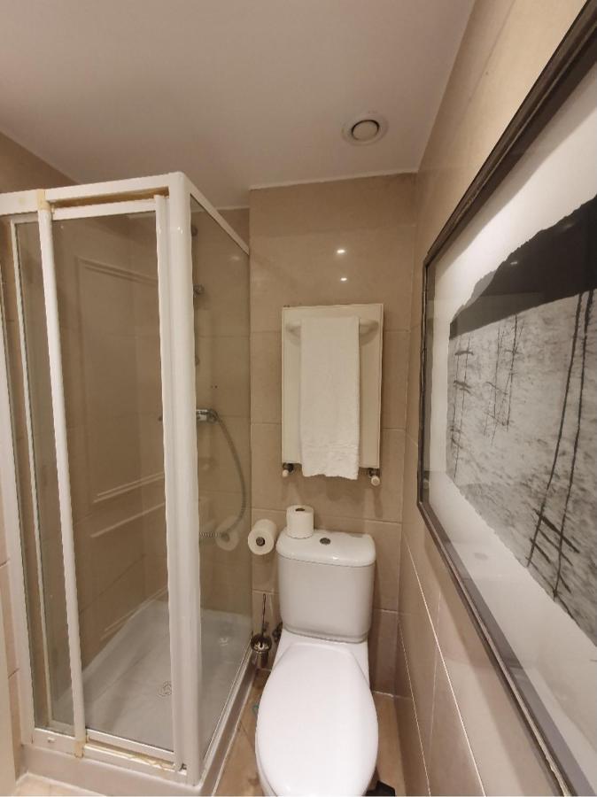 River View & Close To The Beach - Quarto Em 阿尔马达 外观 照片
